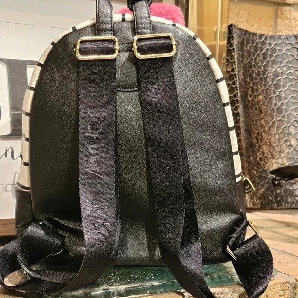 Betsey Johnson Faux Leather Backpack Furry Stuffed Heart - Picture 3 of 16